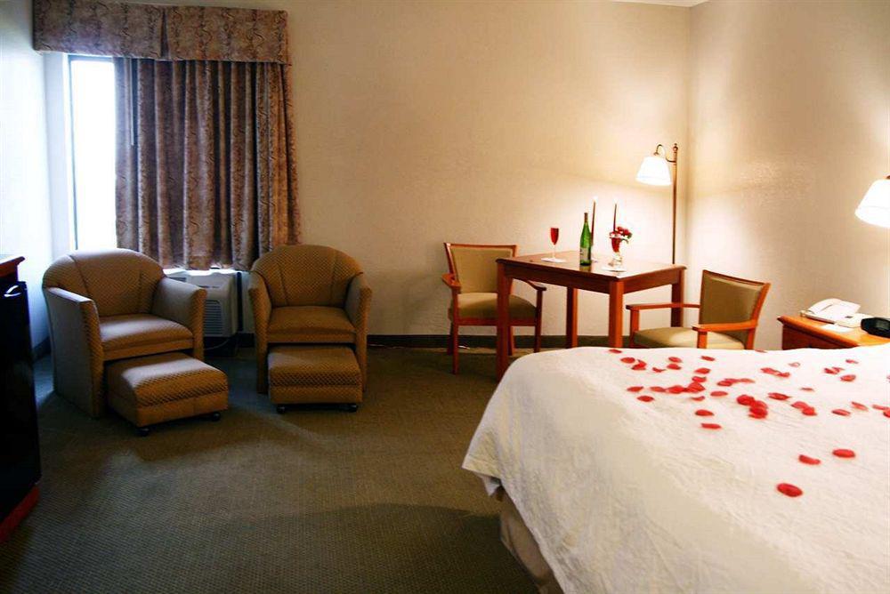 Mainstay Suites Bourbonnais - Kankakee Стая снимка